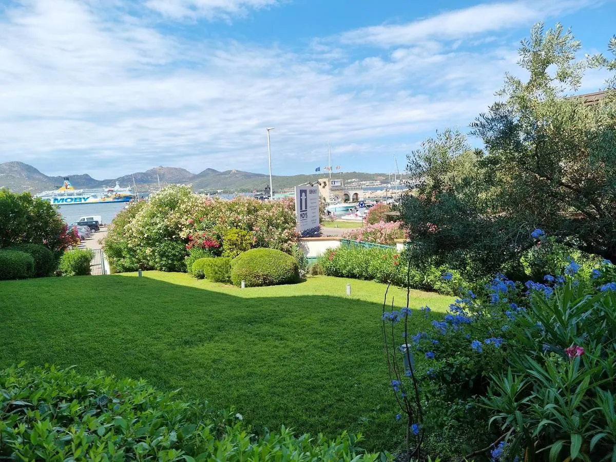 Mono Moys Apartman Olbia